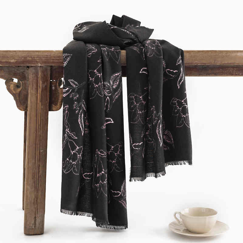 Winter shawl European n black imitation cashmere scarf retro-printed fringed flower shawl woven scarf
