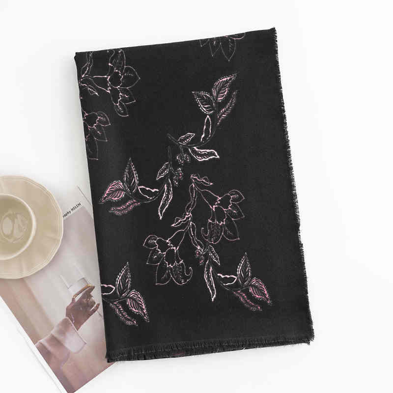Winter shawl European n black imitation cashmere scarf retro-printed fringed flower shawl woven scarf