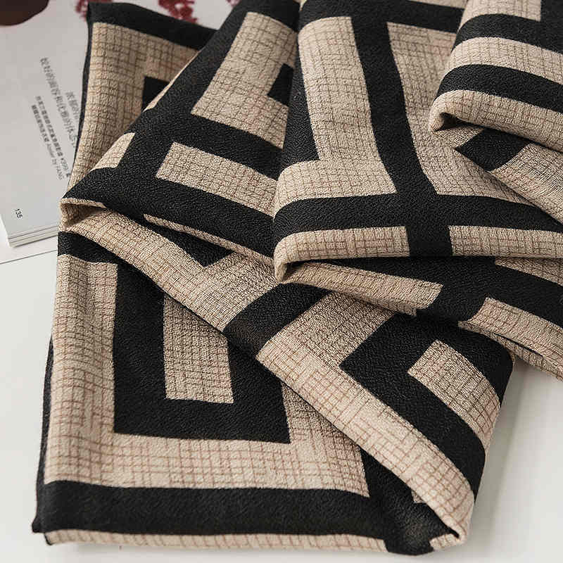 European  n art retro imitation silk scarves 2023 elegant celebrity ethnic scarves feminine chic shawl