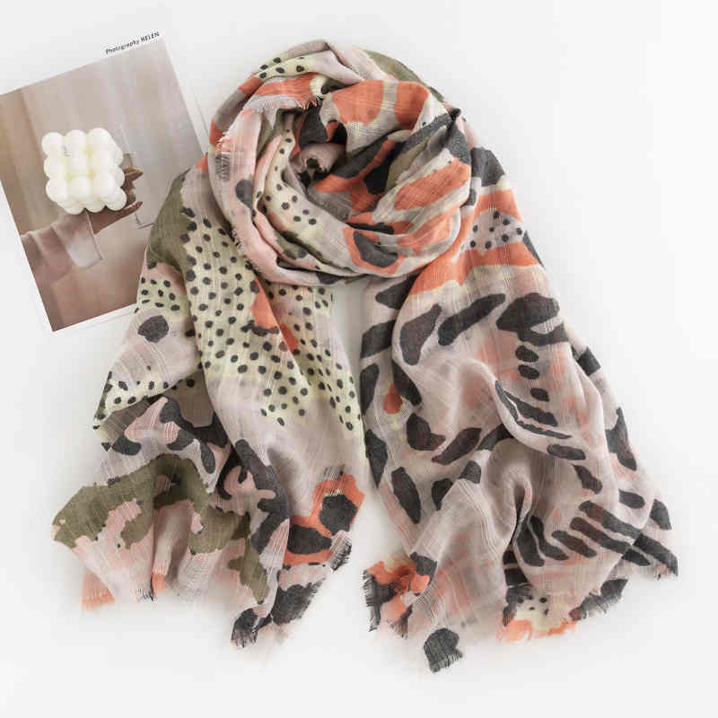 Spring print thin design a delicate woven pattern scarf shawl shawl shawl irregular pattern  short beard