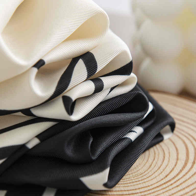 Fresh  sweet little handkerchief Korean version striped printed scarf silk scarf simulation scarf fashion career scarf