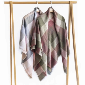 Checkerboard imitation cashmere scarf winter new high grade thermal shawl fashion commuter neck protection cold scarf