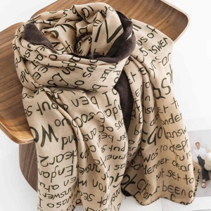 Europe the United States fashionable English alphabet print scarf female simple commuting lengthened plain neck scarf light luxury cape