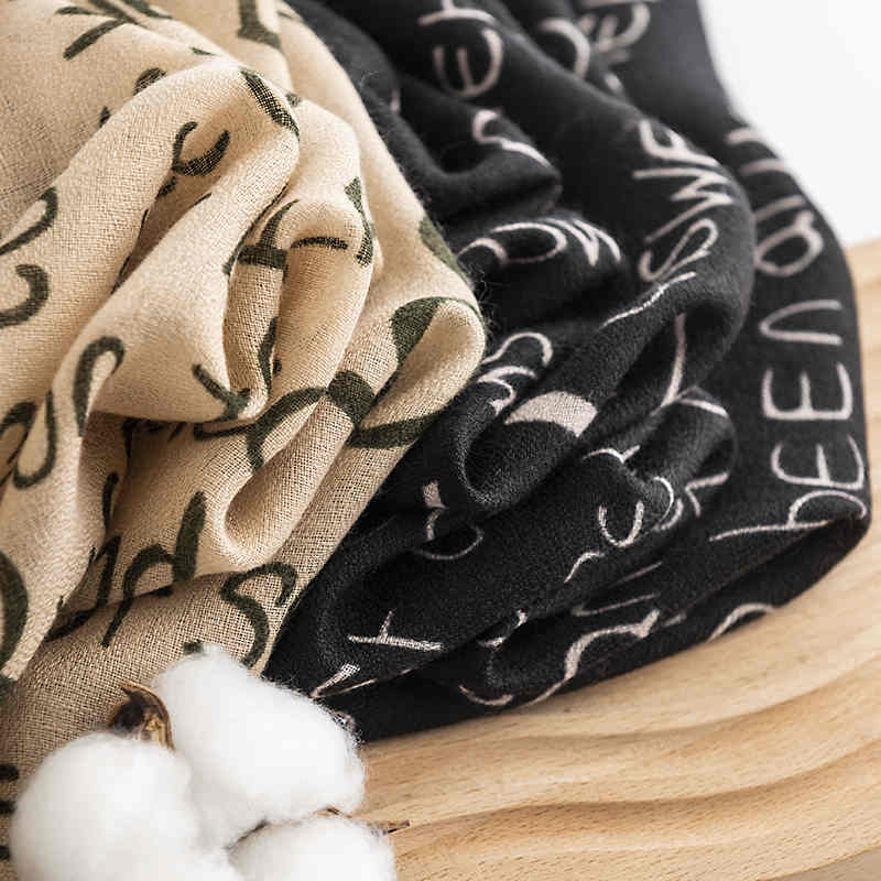 Europe the United States fashionable English alphabet print scarf female simple commuting lengthened plain neck scarf light luxury cape