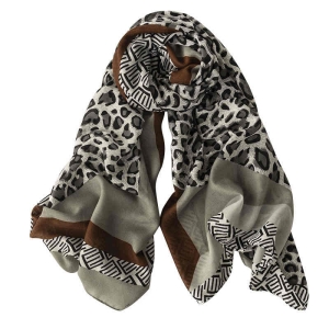 2023 new European n leopard print Bali yarn imitation silk scarves printed scarves scarves ladies sunscreen beach towel