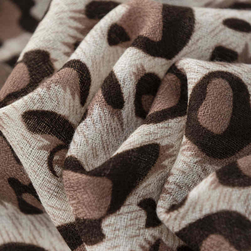 2023 new European n leopard print Bali yarn imitation silk scarves printed scarves scarves ladies sunscreen beach towel