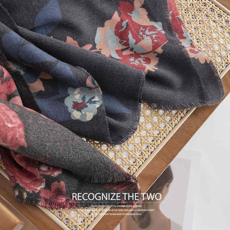 Printed 2023 winter scarf female literary retro cashmere scarf thermal scarf national cape