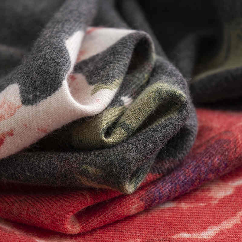 National wind printed imitation cashmere scarf female winter fashion commuter neck protection cold scarf senior sense shawl