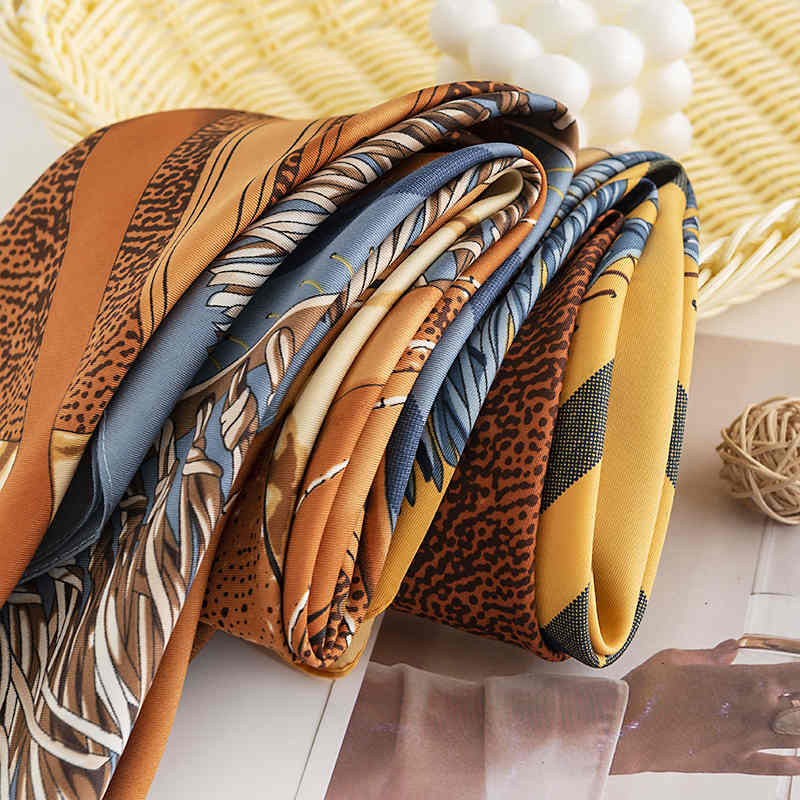 Fashionable commuter pocket square scarf elegant tie-in printed imitation silk scarves ladies professional neck scarf