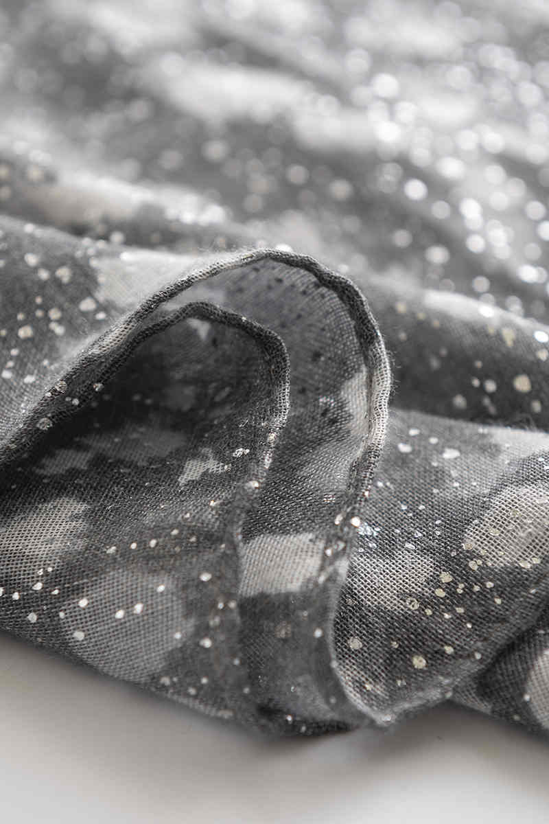 Spring 2023 new holiday folk style neck scarf art printing hot diamond personality warm scarf