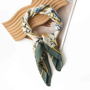 Leave a small pocket square with a floral pattern on a silk scarf for spring outing