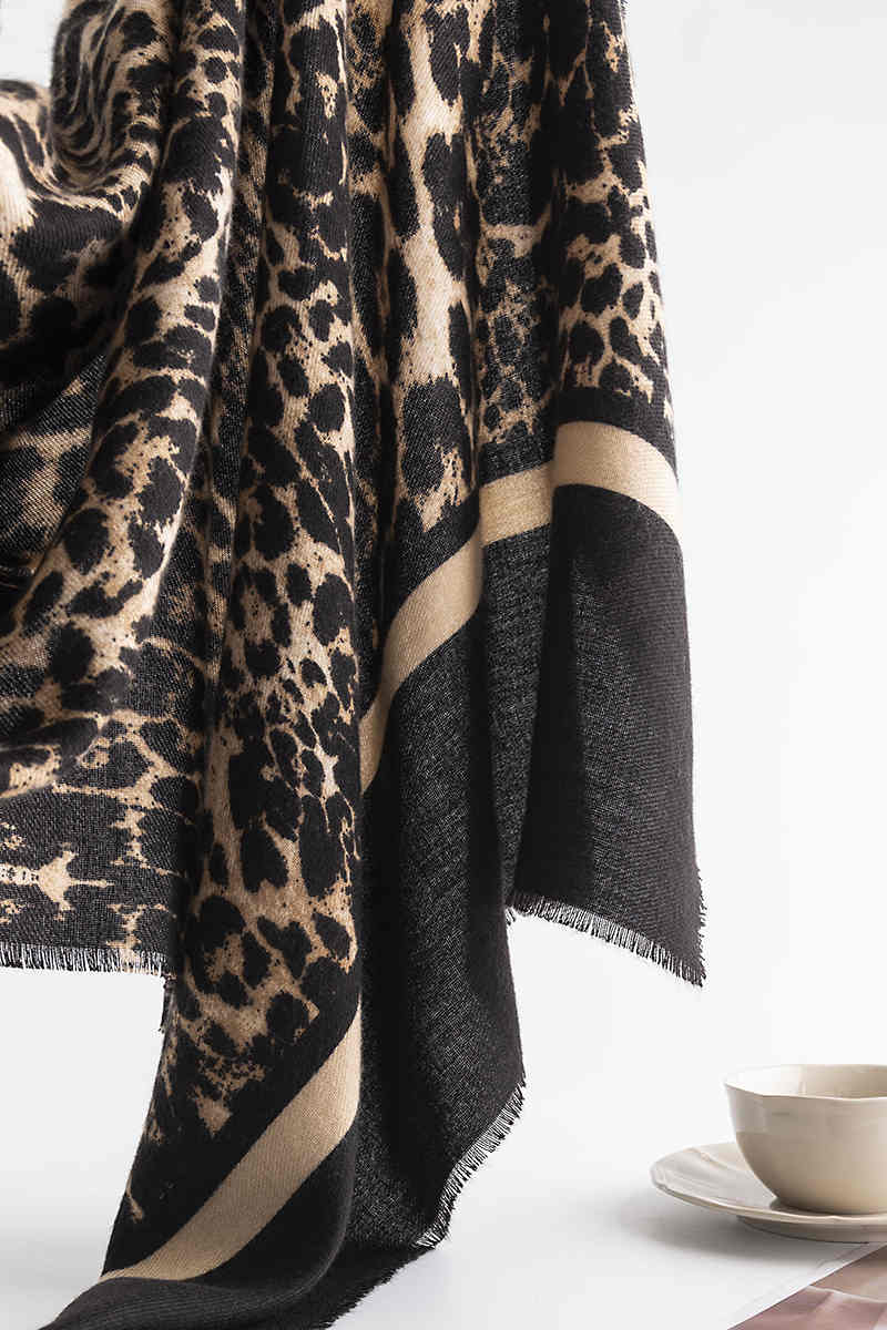 Street wind new winter scarf leopard print imitation cashmere scarf warm scarf shawl