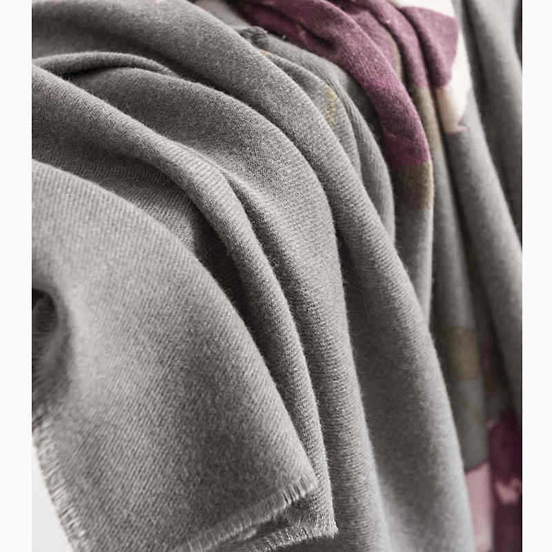 2023 new elegant celebrity style printed scarf imitation cashmere flower shawl soft warmth scarf