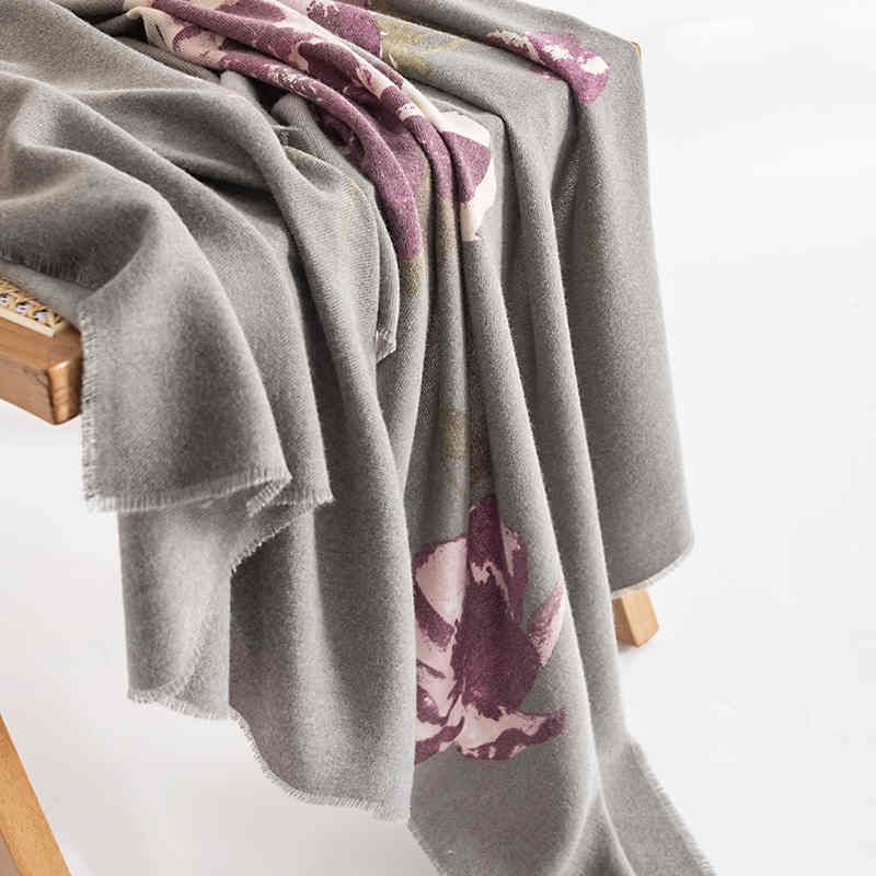 2023 new elegant celebrity style printed scarf imitation cashmere flower shawl soft warmth scarf