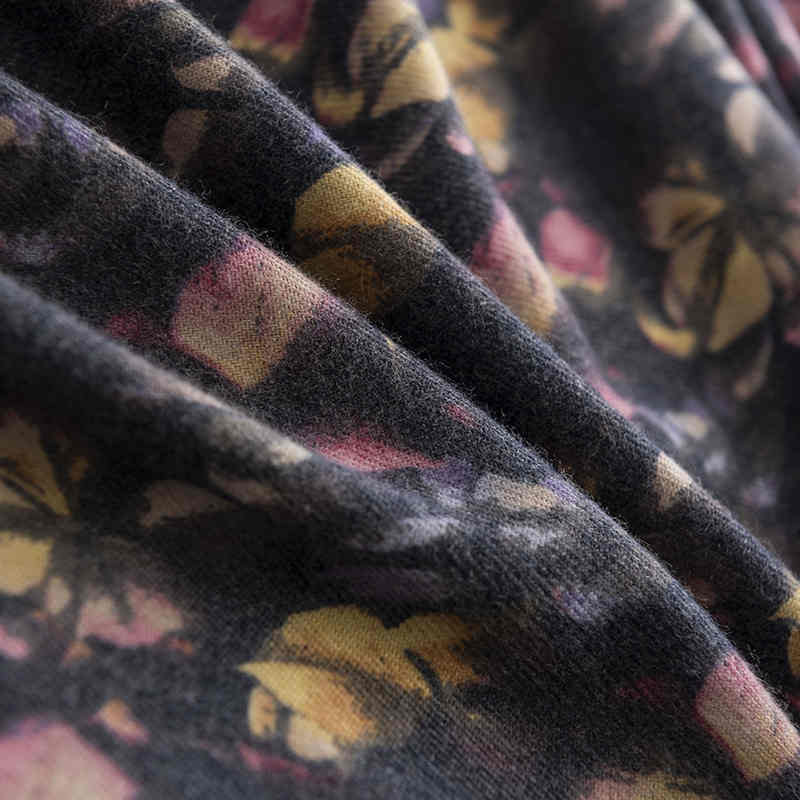 New small floral print imitation cashmere scarf to increase the size of the long warm fashion shawl scarf