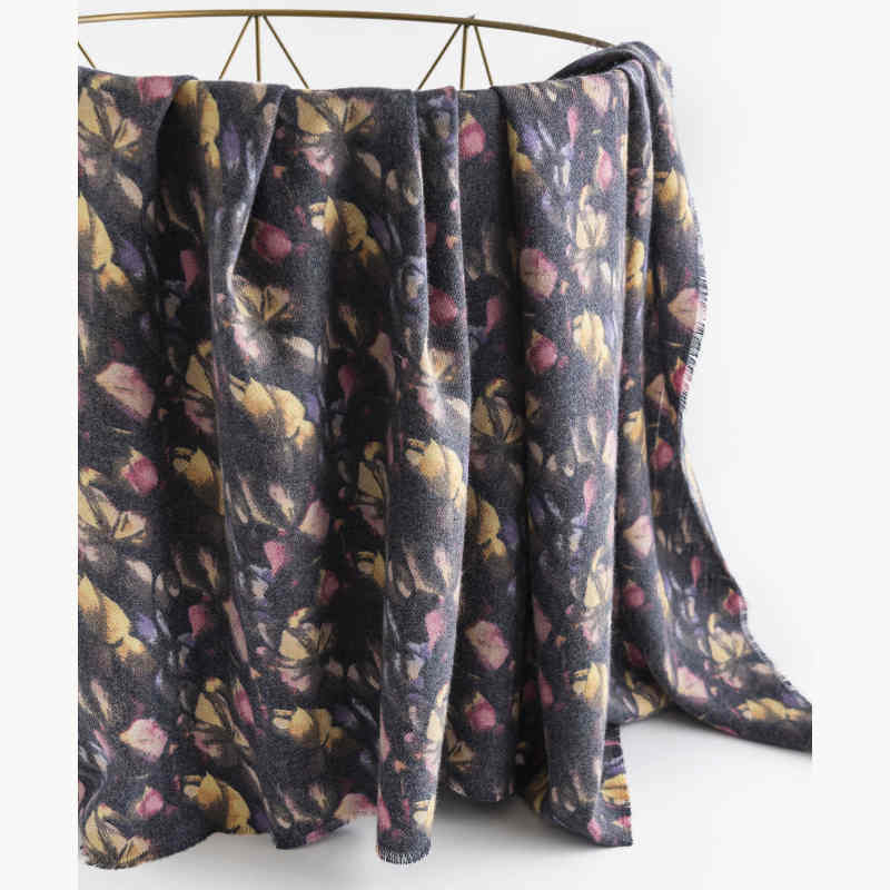 New small floral print imitation cashmere scarf to increase the size of the long warm fashion shawl scarf