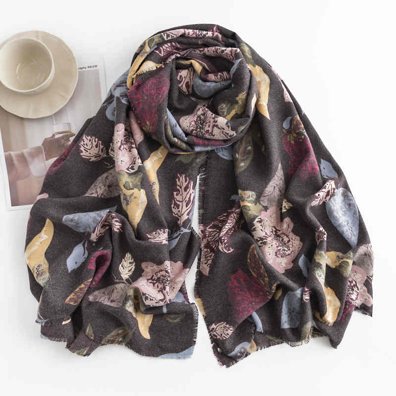 New style imitation cashmere plant flower print scarf to add fashion warm shawl woman scarf
