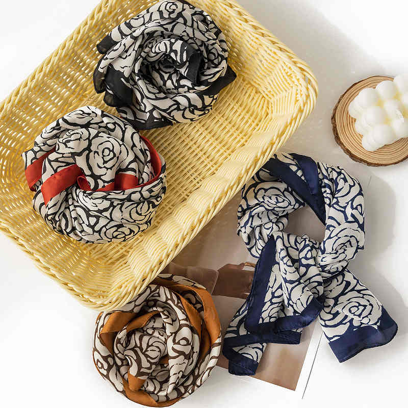 Simulation silk scarf INS fashion pocket square flower fashion commuter style tiein scarf woman
