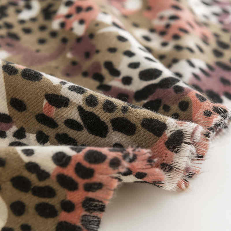 Retro colored leopard print scarf new style imitation cashmere scarf stylish shawl warm neck scarf