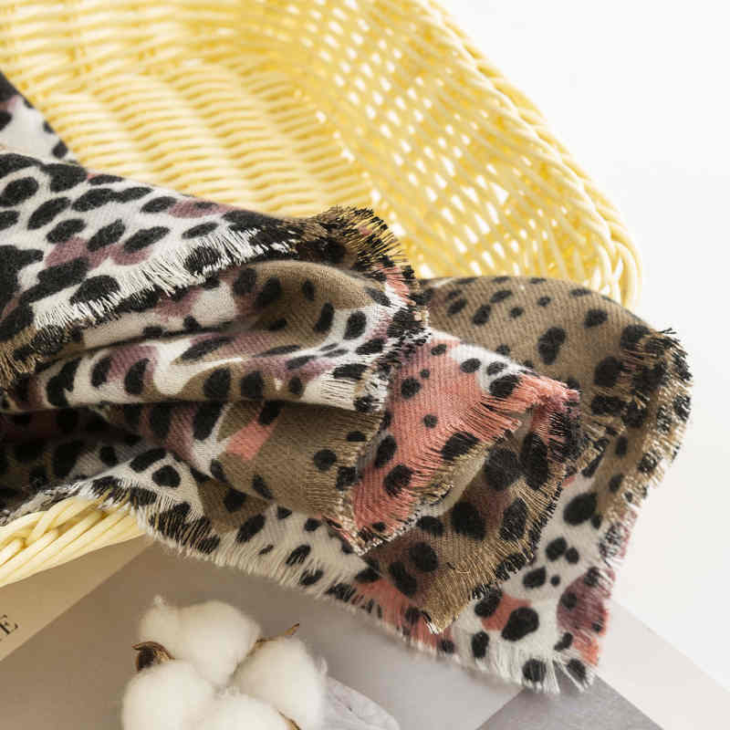 Retro colored leopard print scarf new style imitation cashmere scarf stylish shawl warm neck scarf