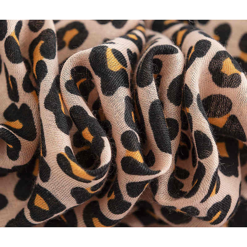 Street style winter scarf 2023 new cashmere scarf insulation leopard print shawl winter scarf