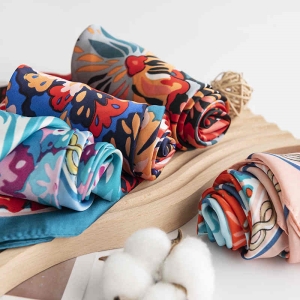 Fashion Wind Pocket Square fashion street commuting simulation silk scarves ladies professional wear scarves