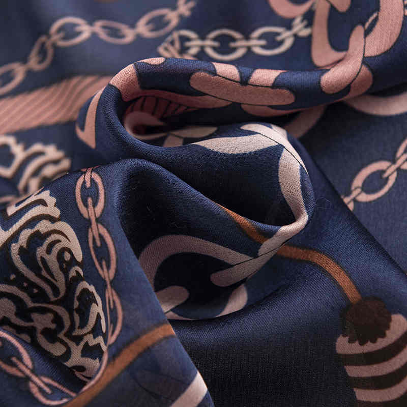 Retro printed imitation silk scarves fashionable commuter scarf elegant professional wear sunscreen scarf