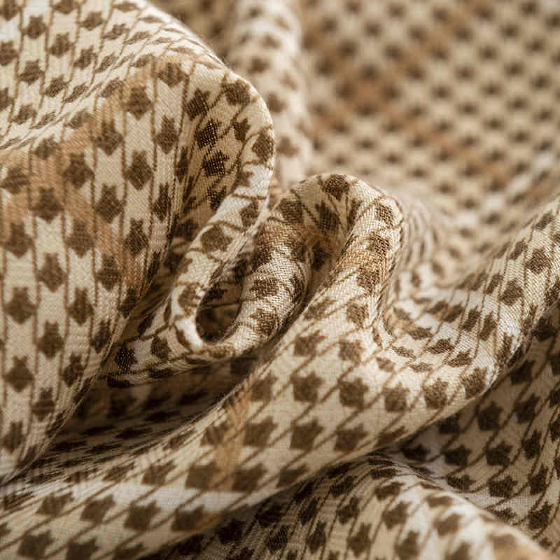 The new elegant simple high grade houndstooth printed lace silk scarves sweet little scarf