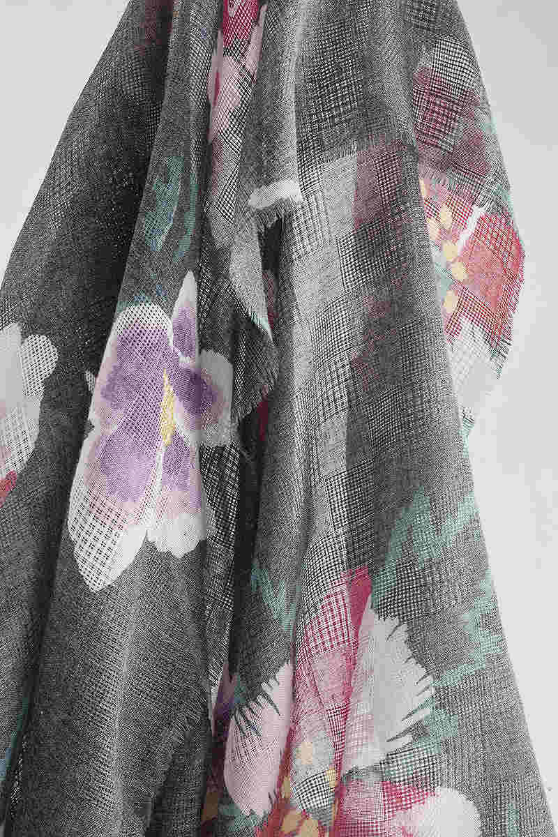Fashion casual flowers in a long scarf small tassel warm shawl scarf woman