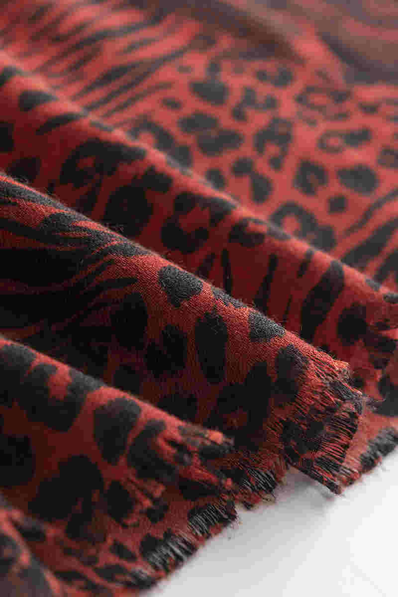 Fashion personality leopard print scarf fashion temperament printed warm imitation cashmere scarf scarf neck