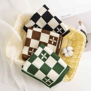 Square grid pocket square scarf fashion commuter simulation silk scarf sunblock neck scarves
