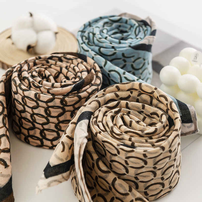 Fashionable commuter pocket scarf elegant imitation silk scarves printed light luxury professional style scarf
