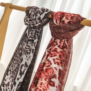 Personality leopard thermal scarf casual printing art retro thin hair style temperament shawl woman