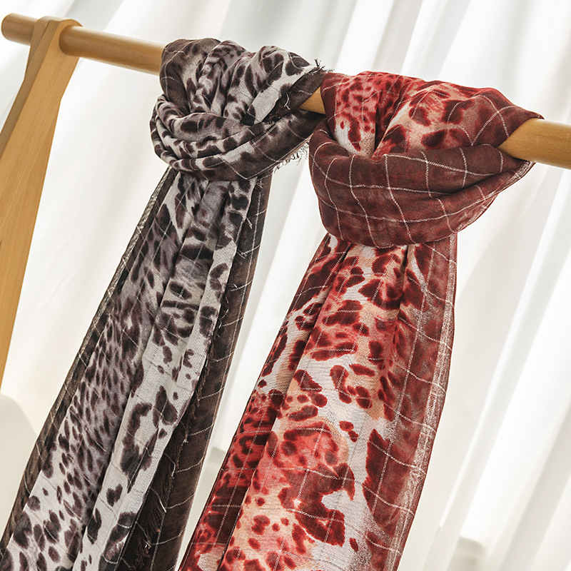 Personality leopard thermal scarf casual printing art retro thin hair style temperament shawl woman