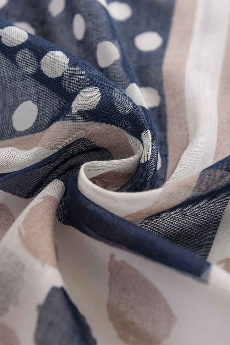 Spring new fashion commuter wave point scarf printed with a scarf
