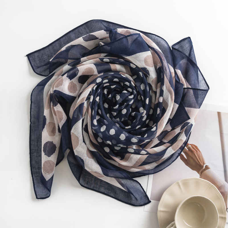 Spring new fashion commuter wave point scarf printed with a scarf
