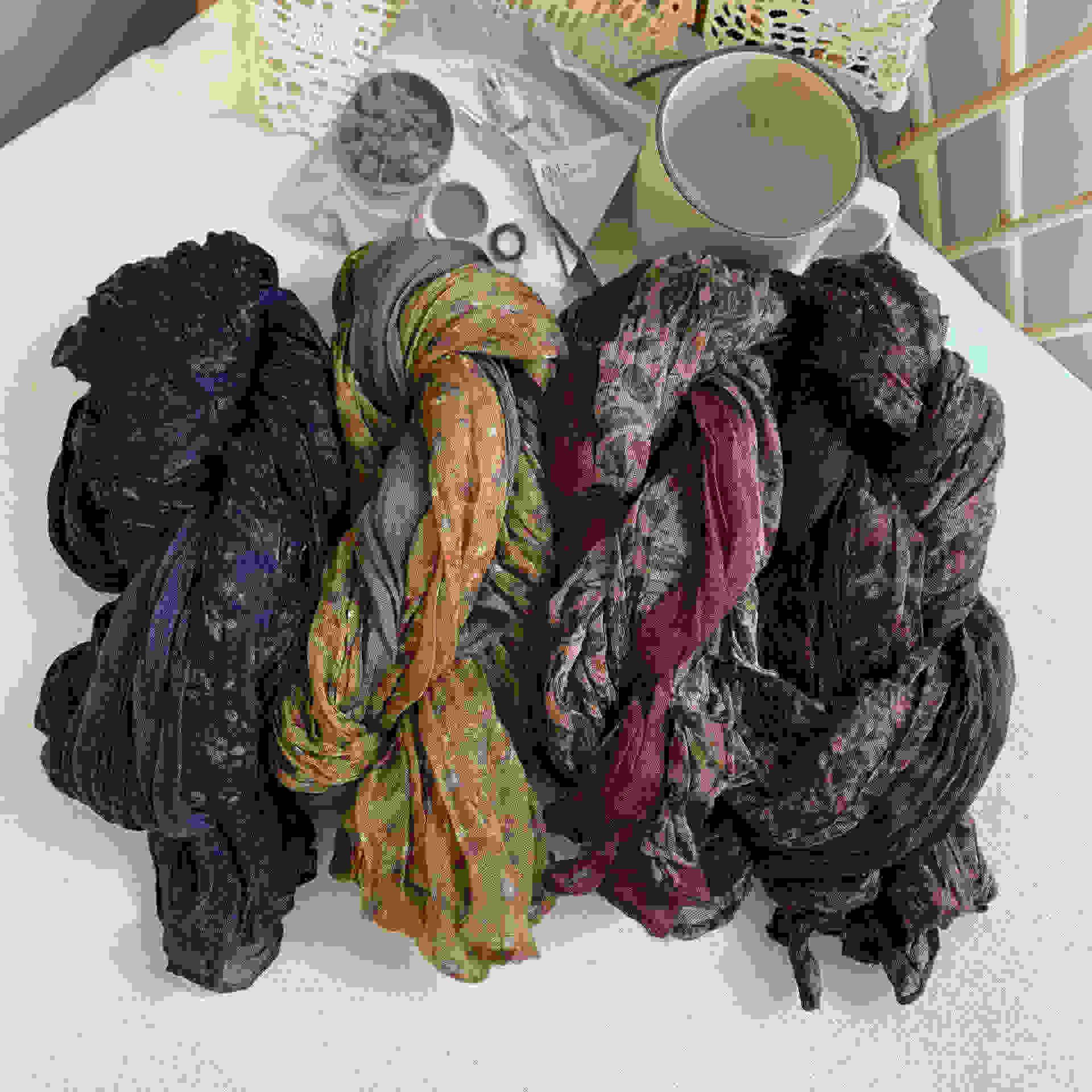 Literary cotton linen scarves