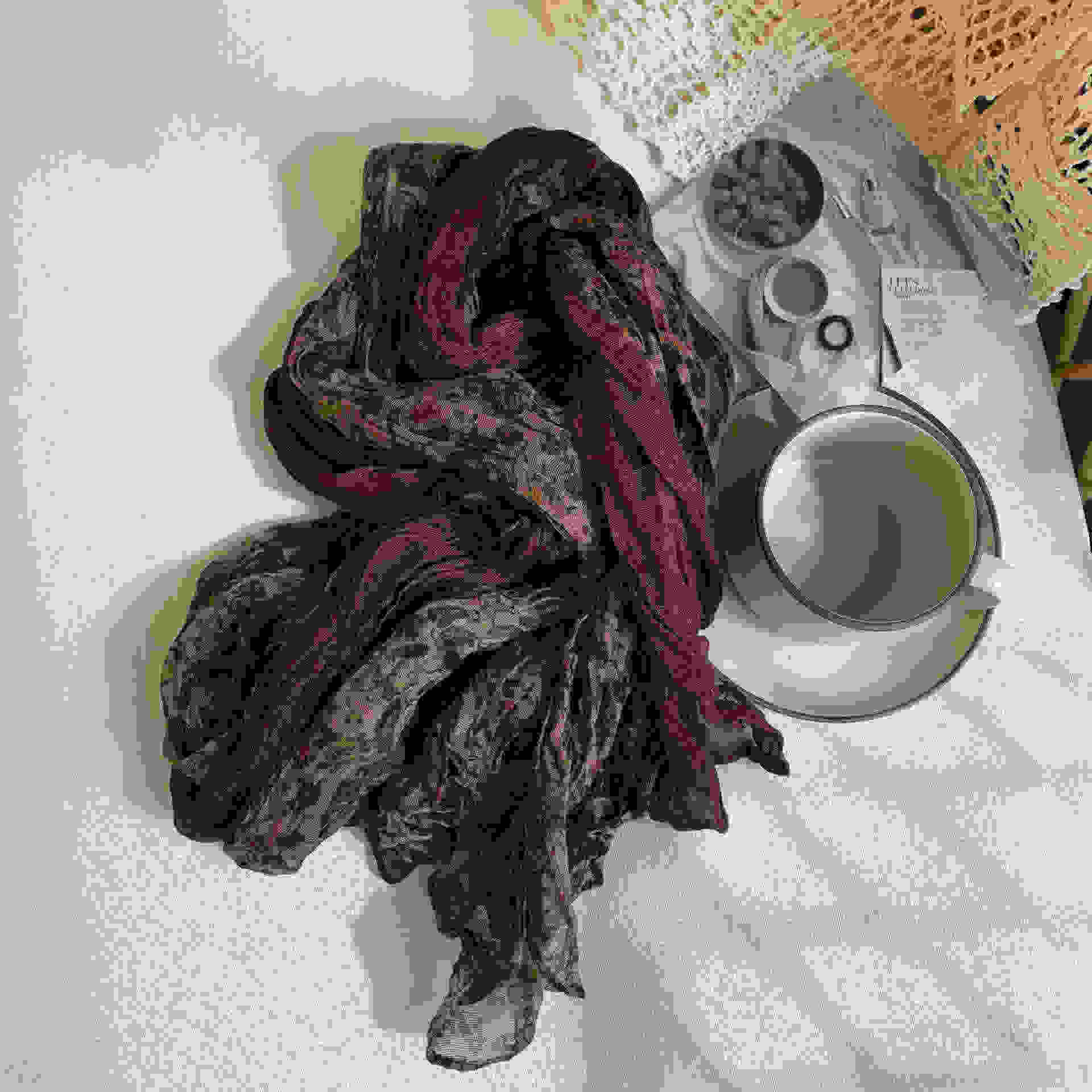 Literary cotton linen scarves