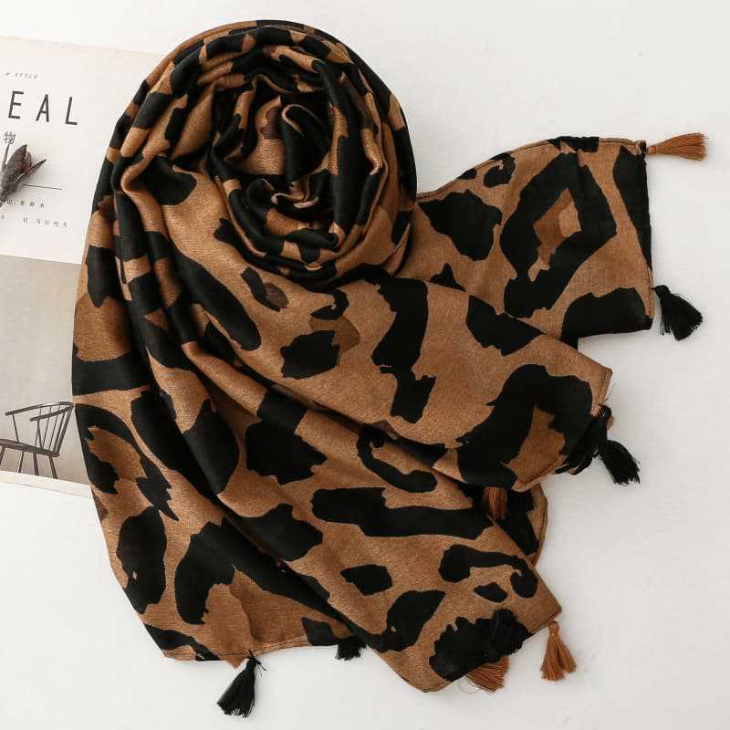 Wholesale Leopard Scarf Tassel Women Shawl