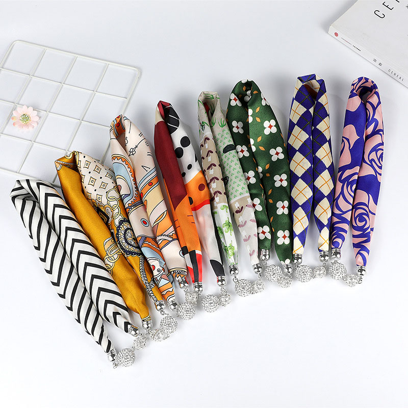 Stylish And Comfortable magnetic scarf