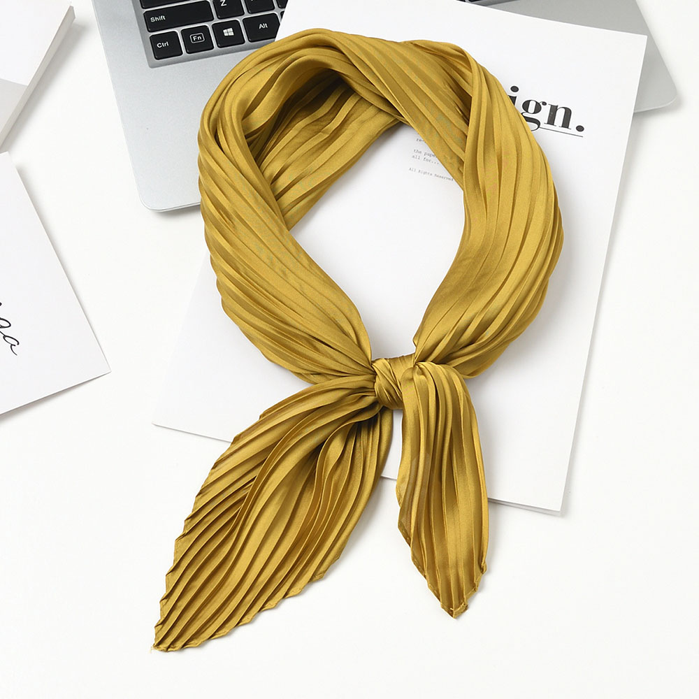 Wholesale pleated scarf with name tag