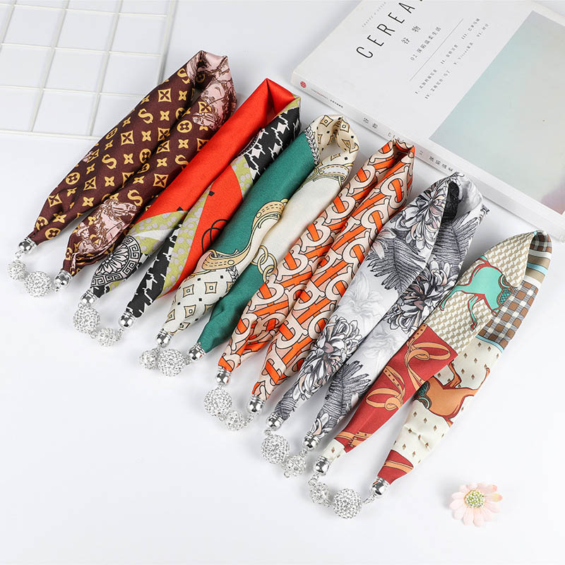 Stylish And Comfortable magnetic scarf