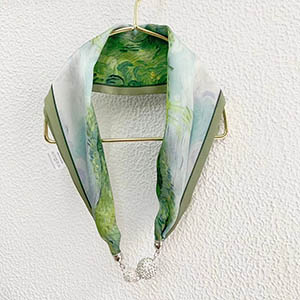 Wholesale Fashion Magnetic Silk Scarf