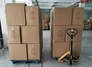 A Busy Shipment of 70cm Digital Printed Scarves