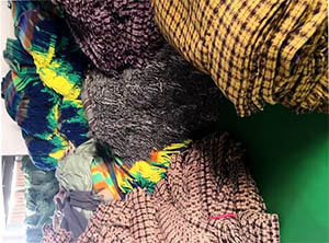 6000 Knitted Plaid Scarves From Factory to US Shipping