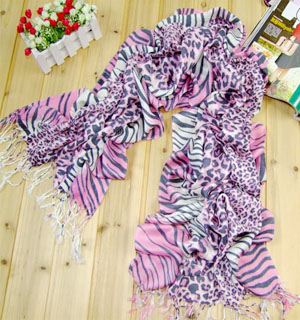 Finland Leopard Scarf