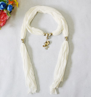 Wholesale fashion Pendants Scarves