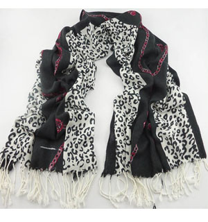 Ukraine cashmere leopard scarf