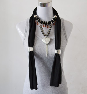 Wholesale metal pendant scarves