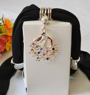 Wholesale Pendant scarf suppliers
